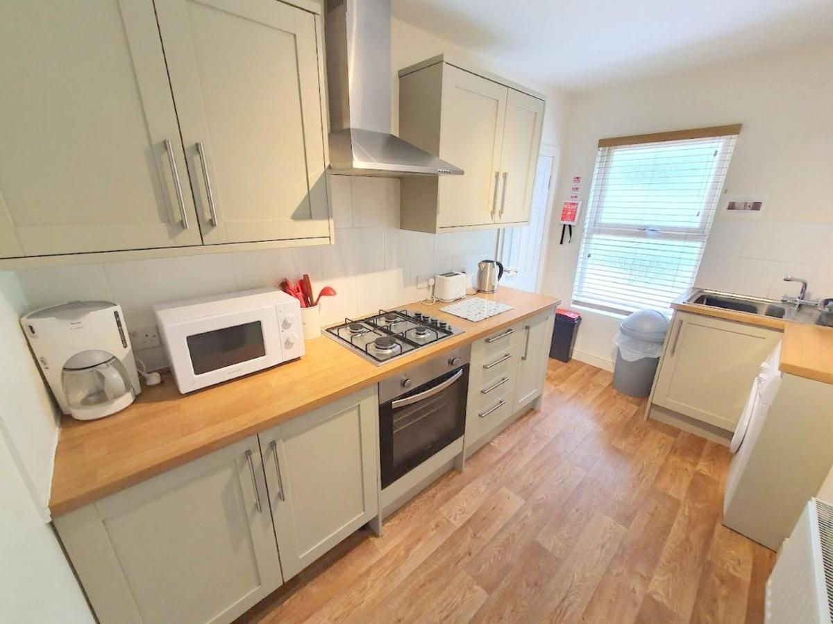 Bassett Flat With 2 Bedrooms And Superfast Wi-Fi Sittingbourne Exterior foto